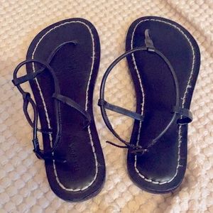 Bernardo Lilly sandal Black leather